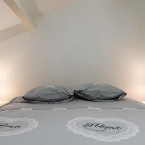 Cosy - 2 A 4 Pers - Aeroport - Vieux Appartement